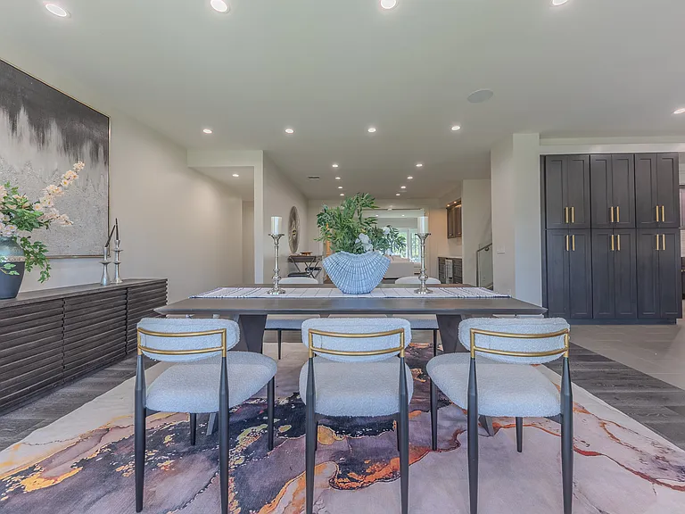 2150 S El Molino Ave — Photo 8