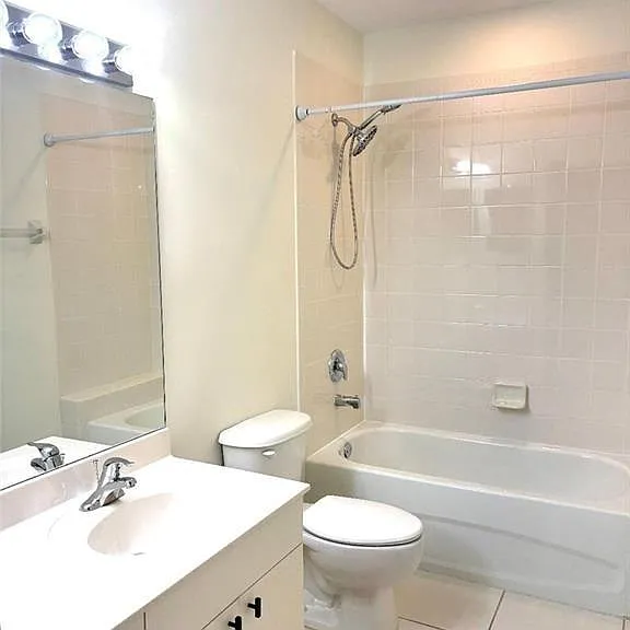 7804 Regal Heron Cir #304 — Photo 10