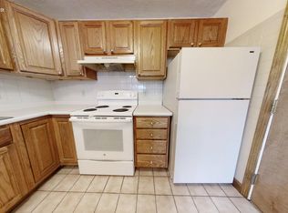 276 Grove St #D4, Auburndale, MA 02466