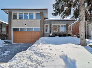15 Manorhampton Dr, Toronto, ON M9P1E1