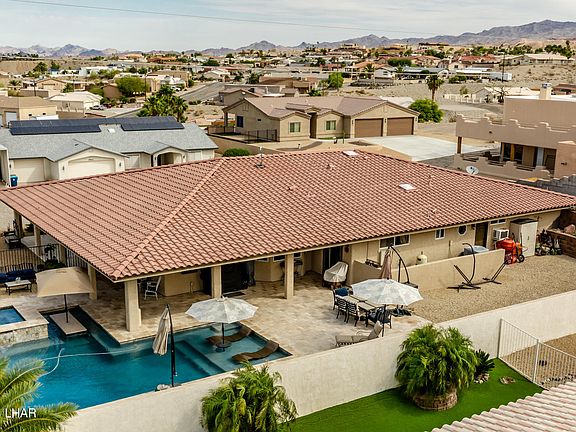 3rd image of 3820 Fortune Dr