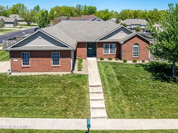 5501 Gemstone Dr, Columbia, MO 65202