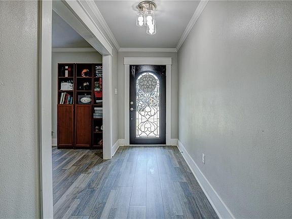 5th image of 14 Magnolia Dr