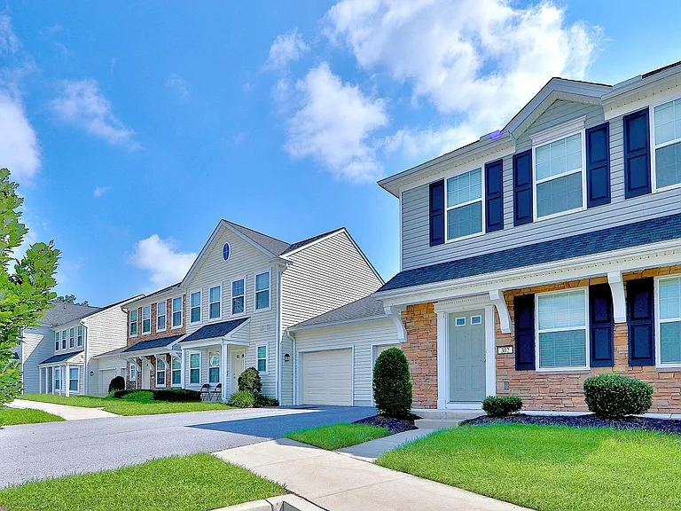 The Village of Laurel Ridge and The Encore Apartments and Townhomes — Photo 32