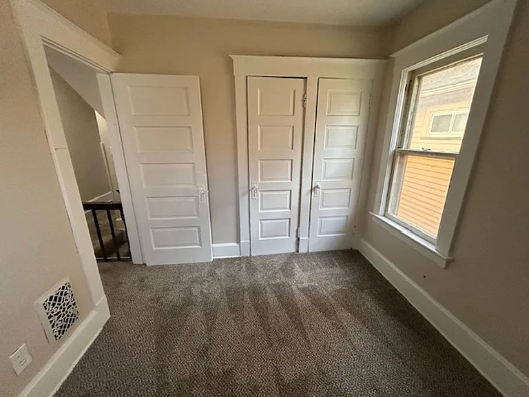 1520-1522 Alameda Ave — Photo 7