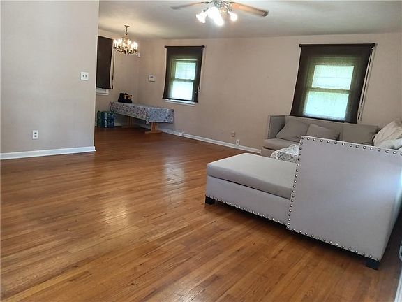 5th image of 3601 Oxford Ave