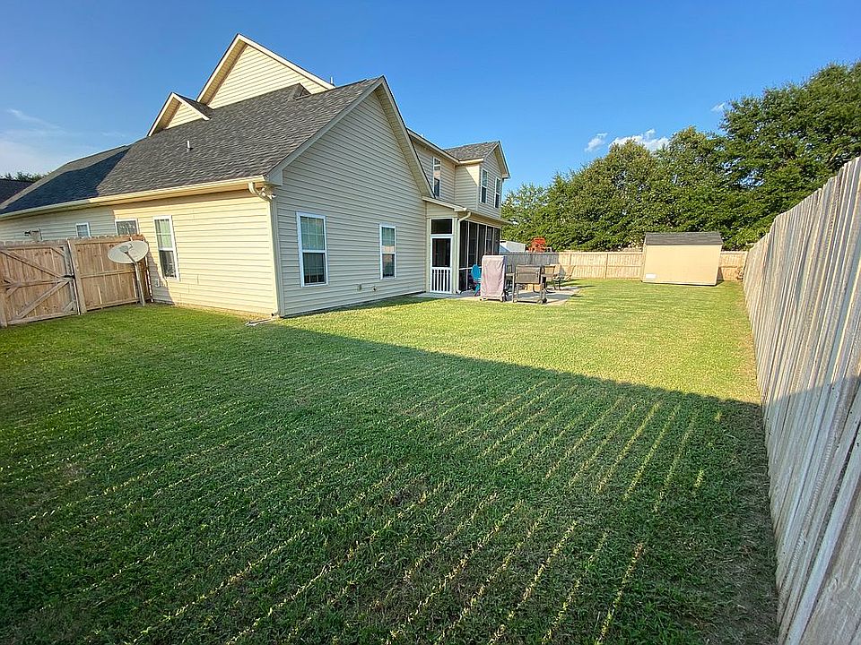 2nd image of 2725 Mosquera Dr