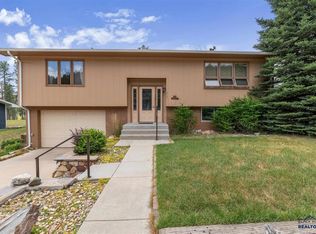 515 Belair Dr, Custer, SD 57730
