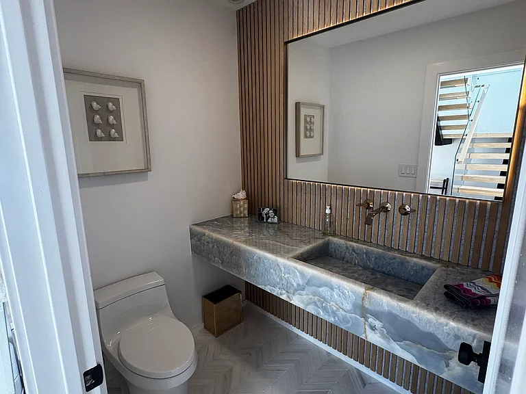 Powder/half bathroom