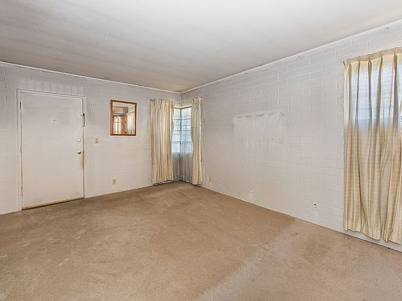3rd image of 549 Figueroa Dr