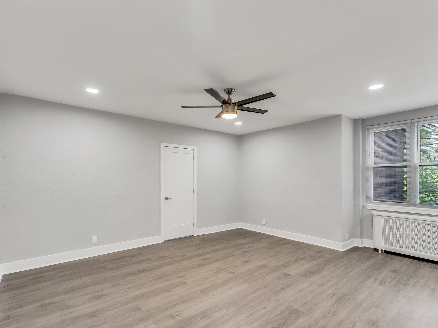 1 bed, 800 sqft, $1,345 — Photo 1