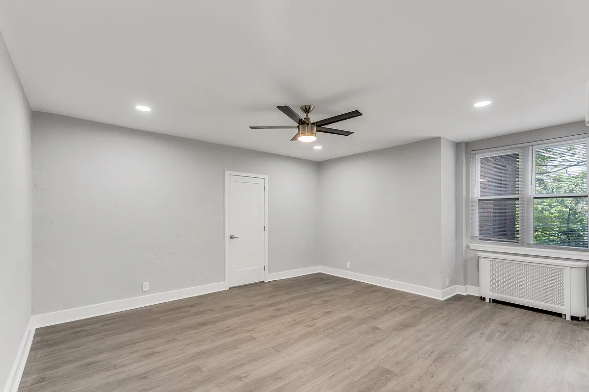 Building Photo - 50 E Cliveden St #D46
