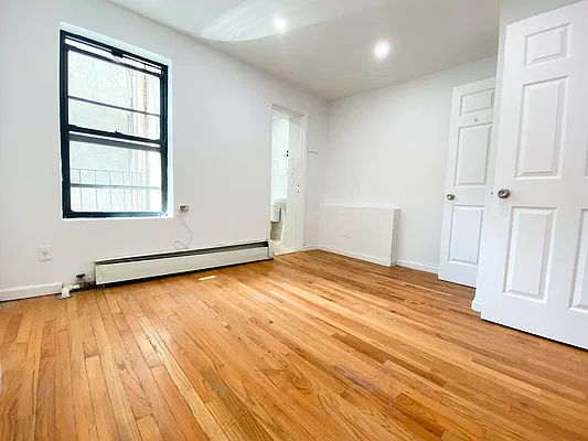 Rented by Bond New York | media 8