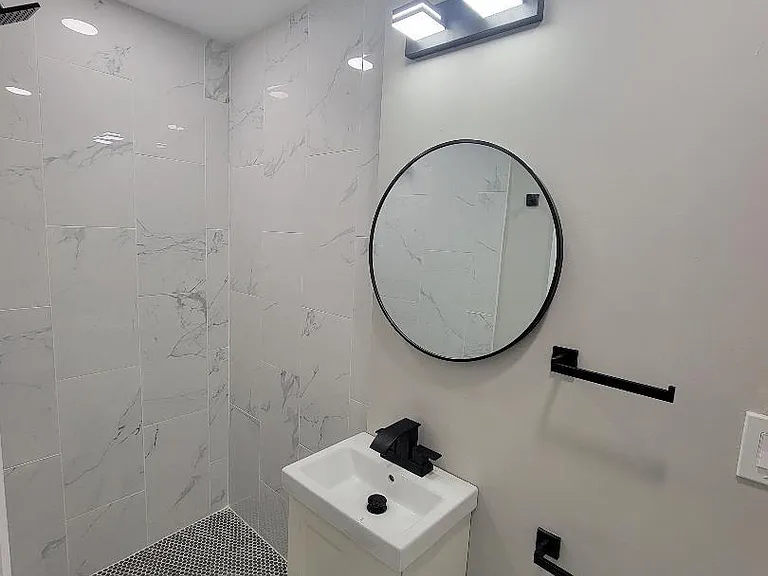 1157 W 19th St #1 — Photo 18