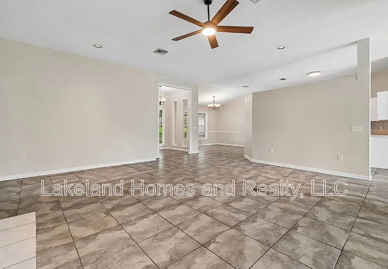 95 Woodside Dr — Photo 13