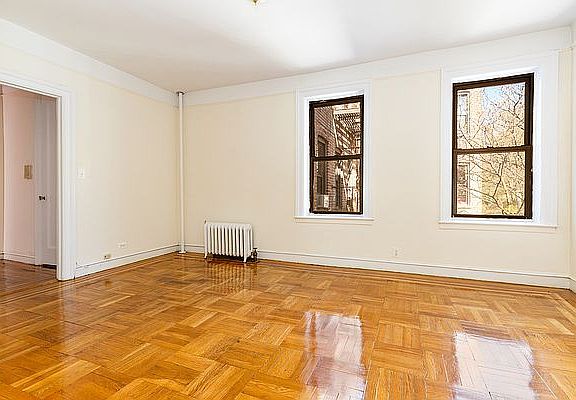 3rd image of 55 Payson Ave APT 2b