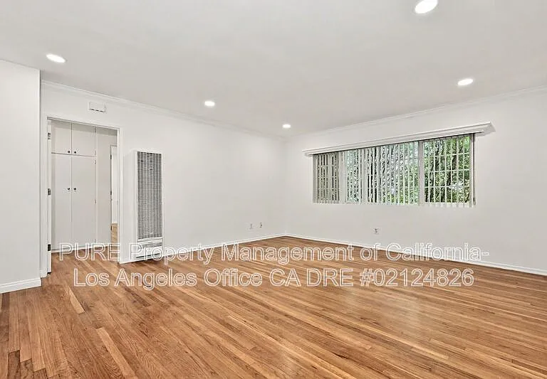 1527 Harvard St #3 — Photo 3