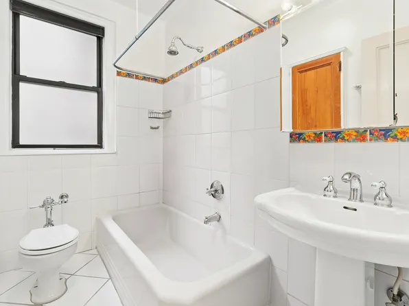 160 West 95th Street image 4 of 9