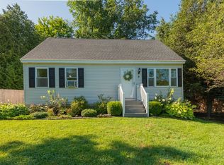 5 Countryside Rd, Pepperell, MA 01463