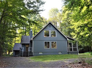 215 Muskwink Dr, Pocono Lake, PA