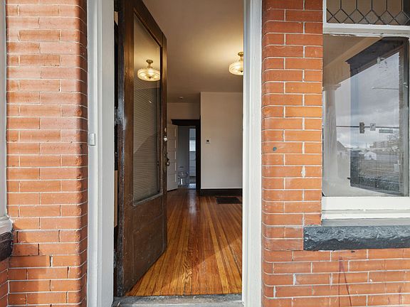 5th image of 1005 W 14th Ave #0