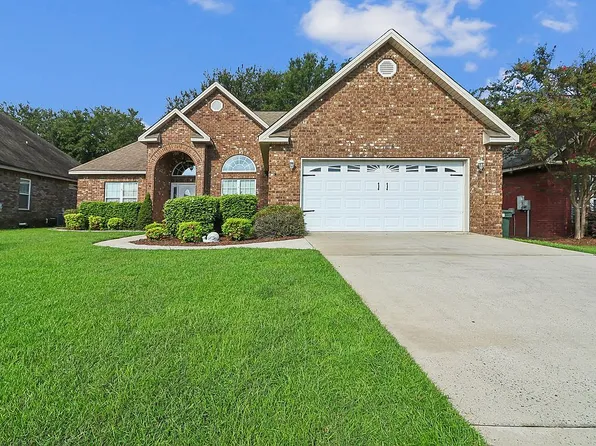 105 Tignor Ct, Centerville, GA 31028