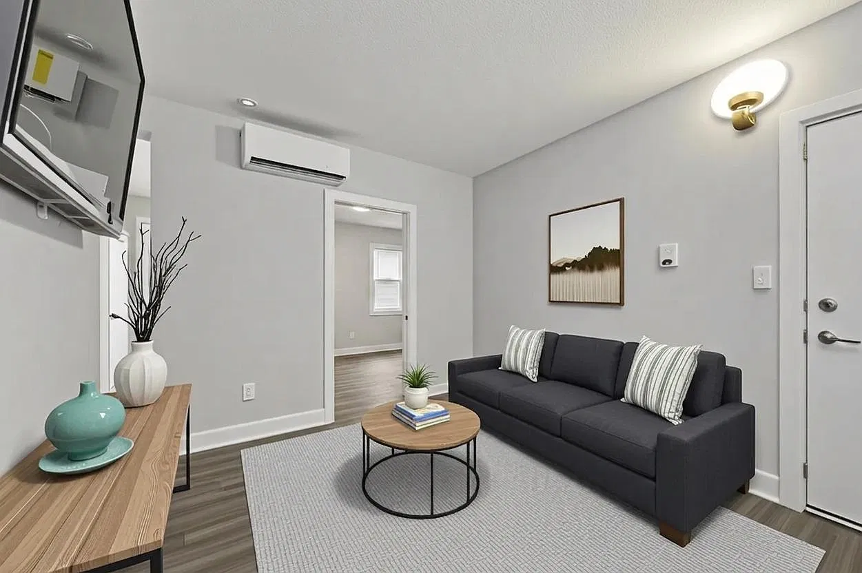 Stylish & Spacious 2-Bedroom 3rd-Floor Apartment 81 Gibson, Unit 5! — Photo 2