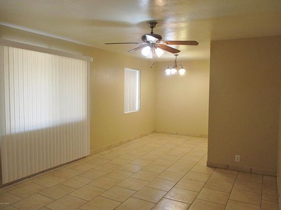 5th image of 126 E La Pasada Blvd