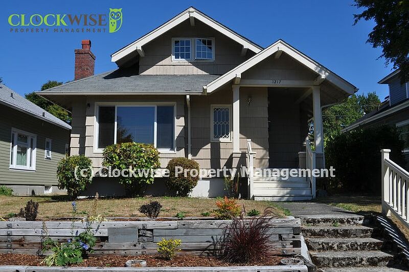 1st image of 1217 N Oakes St