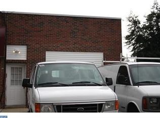 1059 Cedarwood Rd, Glenolden, PA 19036