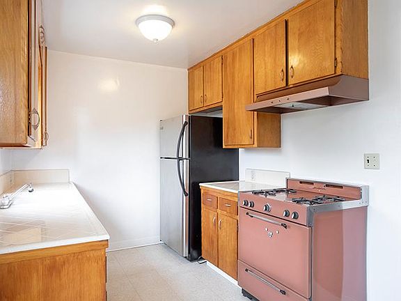 4th image of 1715 Acacia #7