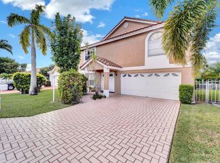 21241 Sawmill Ct, Boca Raton, FL 33498