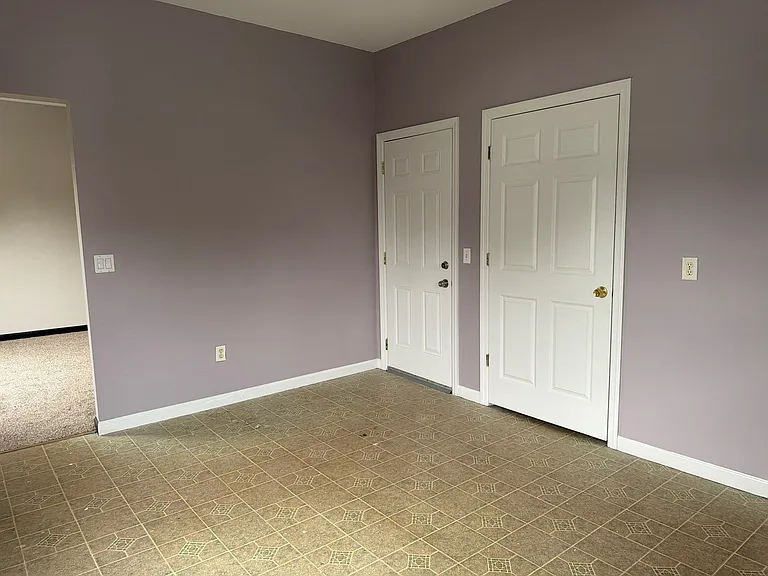 408 Park Ave — Photo 5