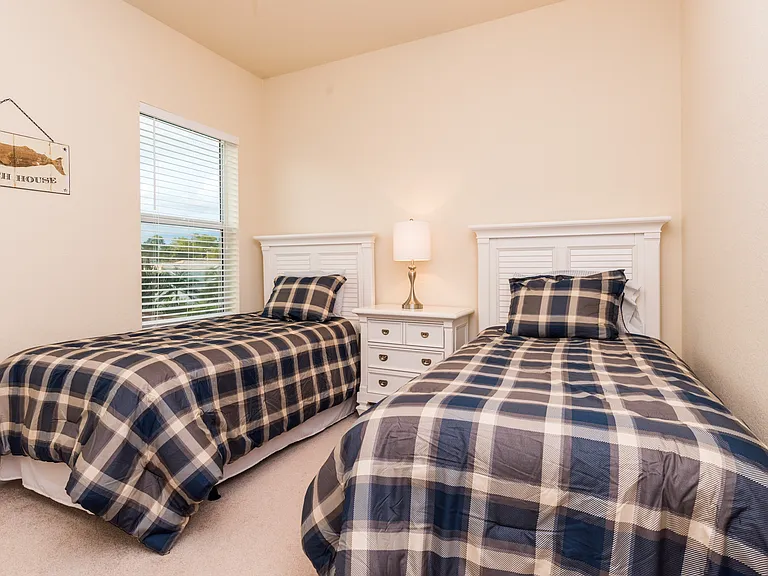 7810 Martino Cir — Photo 23