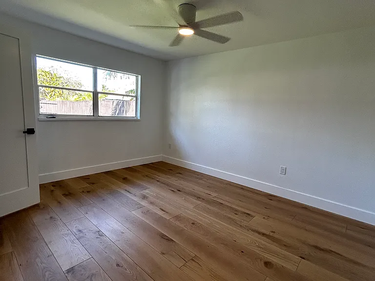 4499 Dorando Dr — Photo 16