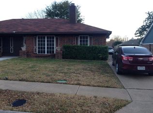 107 Gray Oak Ct, Euless, TX 76039