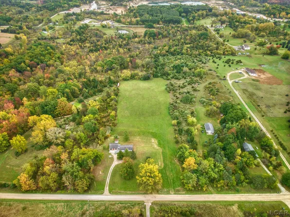 9000 Parkhurst Hwy, Addison, MI 49220