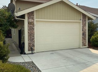 9372 Aizenberg Cir, Elk Grove, CA 95624