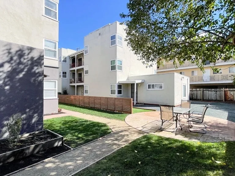 511 Bancroft Ave #5 — Photo 4