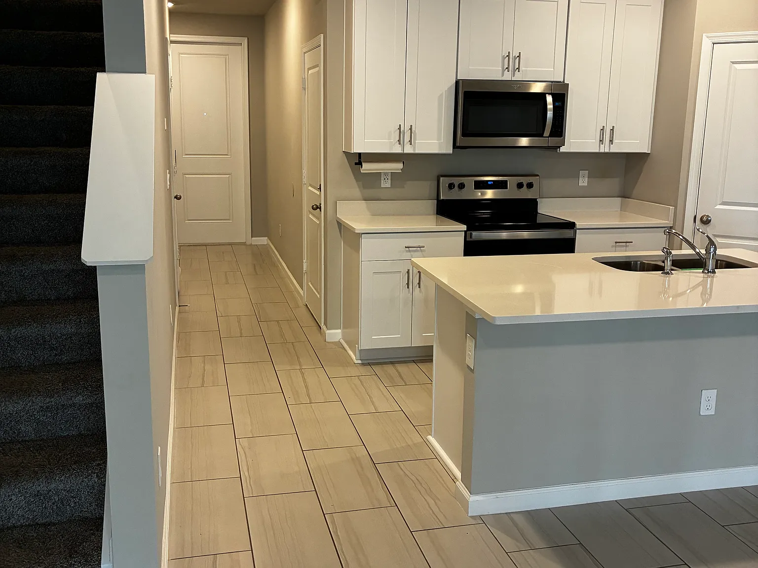 3 bed, 2.5 bath, 1485 sqft, $2,275 — Photo 4