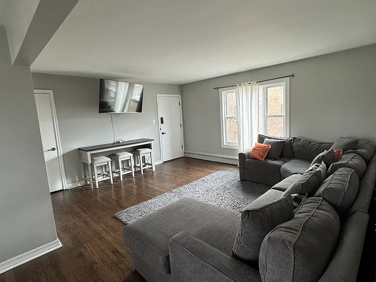 1557 Monroe Ave #2 — Photo 15