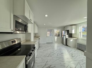 34-36 Narragansett Ave, Tiverton, RI 02878