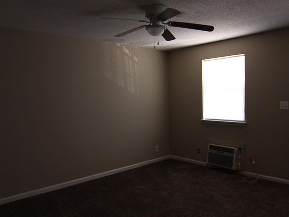 3rd image of 304 Chapel St
