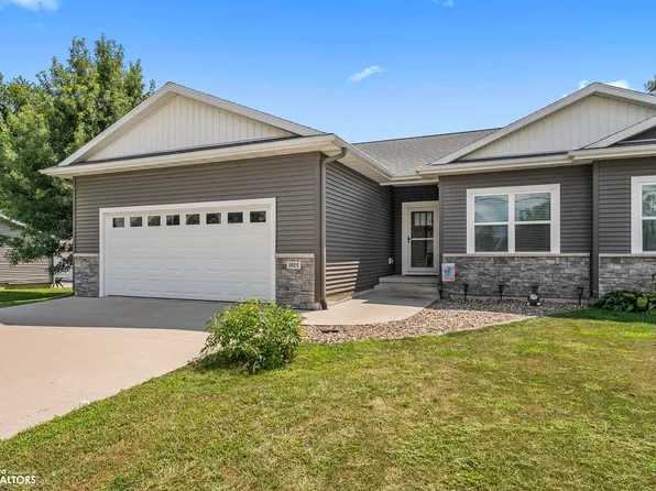 1015 E Adams St, Washington, IA 52353