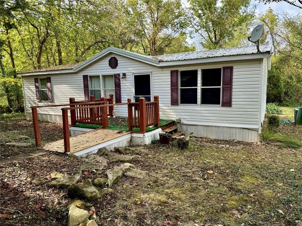 65 Bright St, Troy, MO 63379