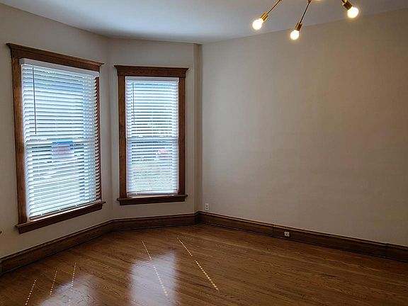 2nd image of 4210 N Winchester Ave #1