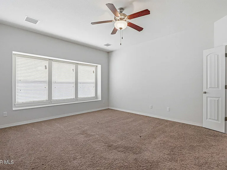 11381 Bullseye St — Photo 28
