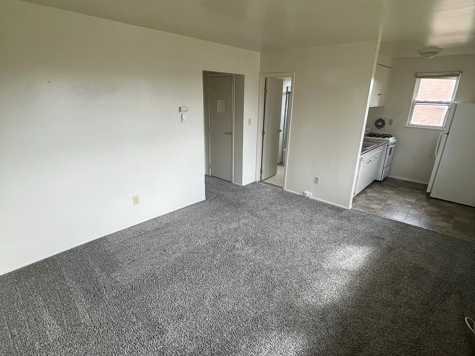 2907 Ronan Street - 3 — Photo 2