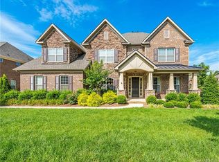 8200 Caesars Head Dr, Waxhaw, NC 28173