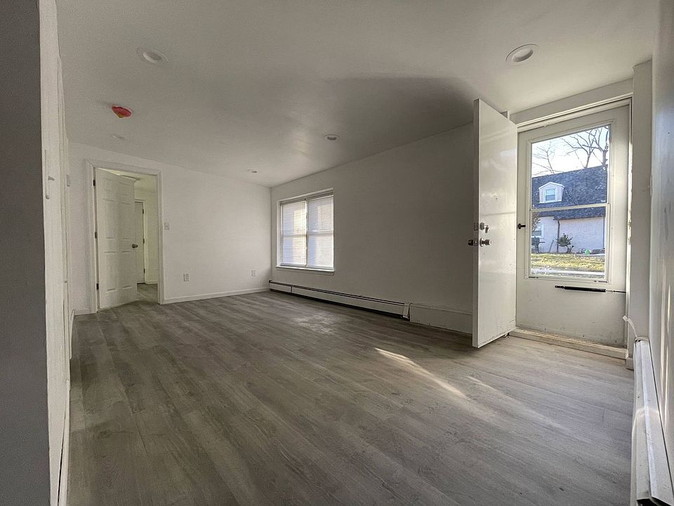 7 Reel St 7 Reel St East Patchogue, NY Zillow